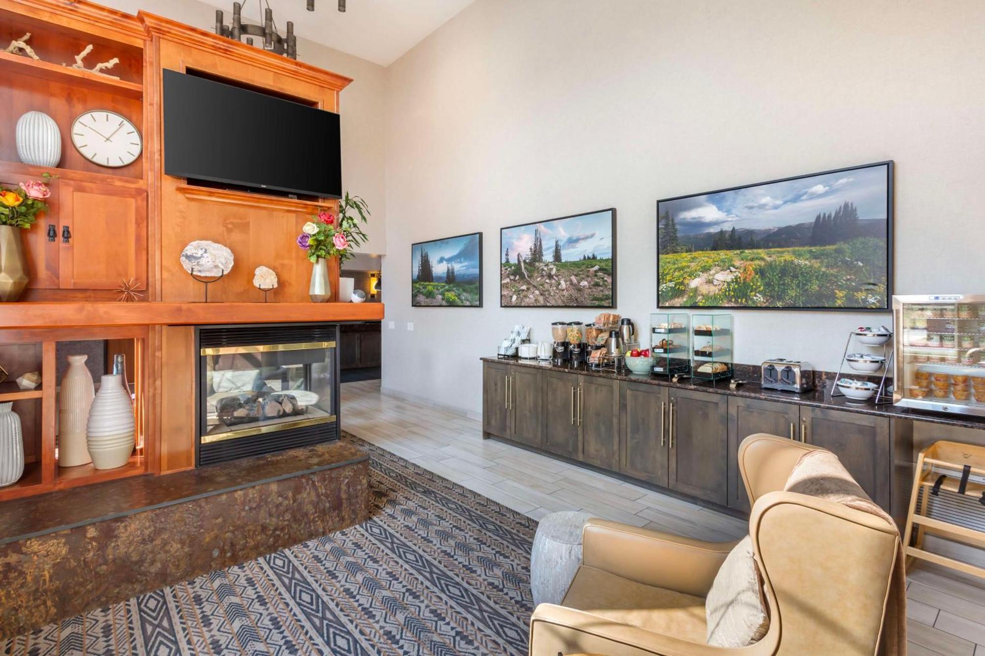 Best Western Holiday Hills Coalville Zewnętrze zdjęcie