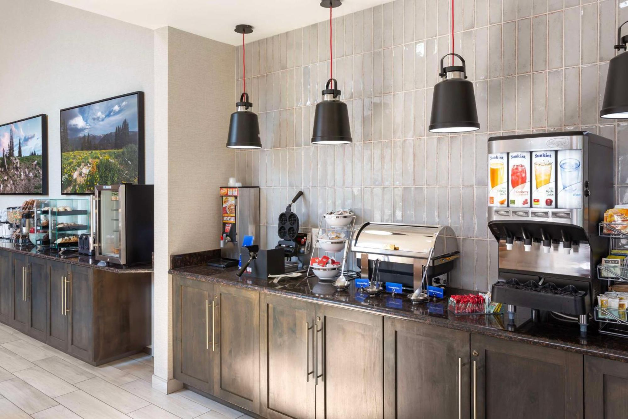 Best Western Holiday Hills Coalville Zewnętrze zdjęcie