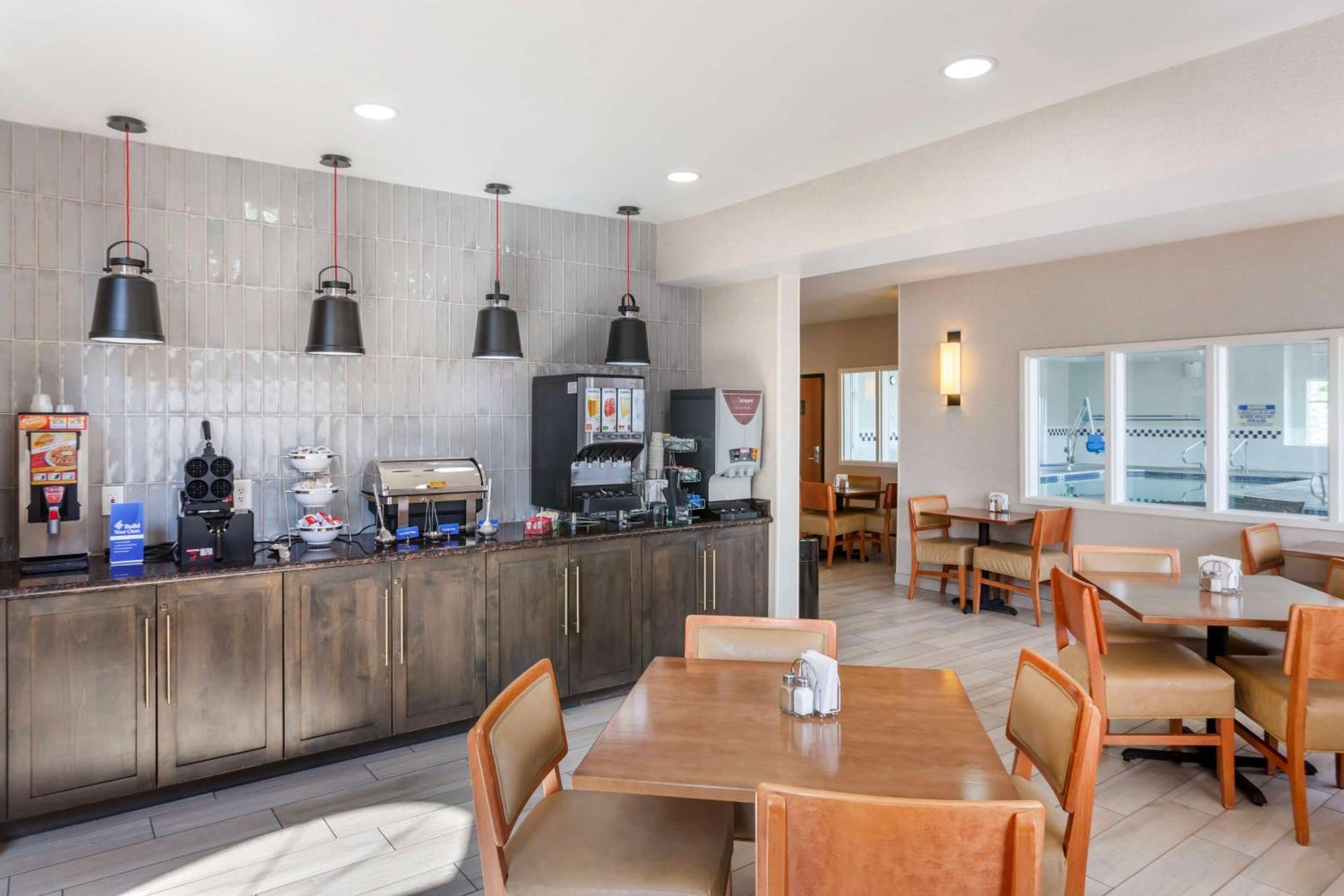 Best Western Holiday Hills Coalville Zewnętrze zdjęcie